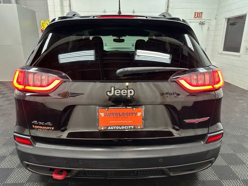 Used 2019 Jeep Cherokee Trailhawk AWD/4WD image 9