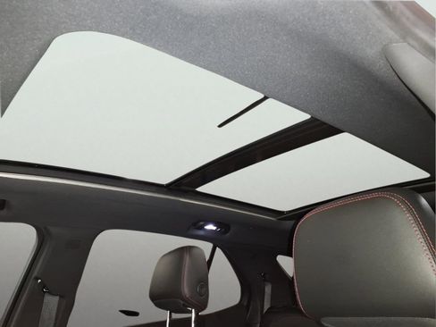 Used 2023 Chevrolet Equinox RS image 22