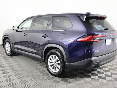 Used 2024 Toyota Grand Highlander XLE image 8