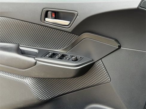 Used 2018 Toyota C-HR XLE image 22