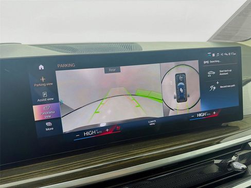 Used 2023 BMW X7 xDrive40i w/ Premium Package image 16