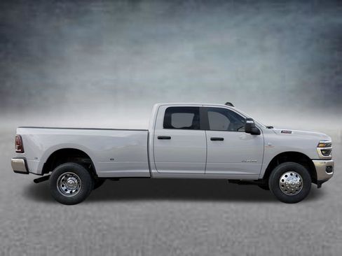 New 2026 RAM 3500 Big Horn AWD/4WD image 21