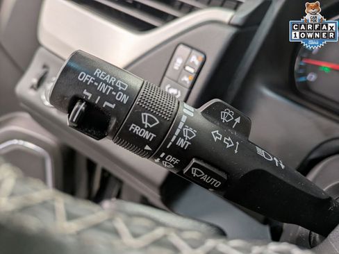 Used 2017 GMC Yukon SLT w/ Premium Edition image 17