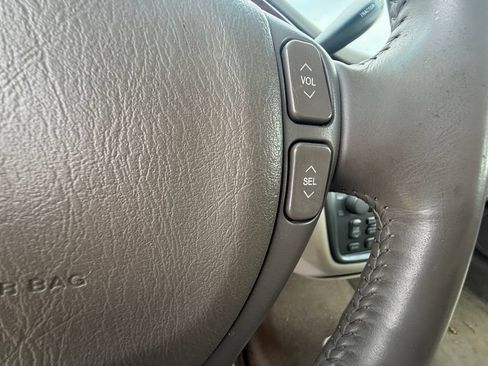 Used 2005 Cadillac De Ville FWD image 15