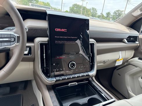 New 2026 GMC Yukon XL Denali w/ Sun & Power Step Package AWD/4WD image 23