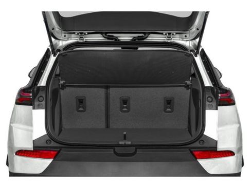 Used 2023 Chevrolet Bolt EUV Premier w/ Sun & Sound Package FWD image 8