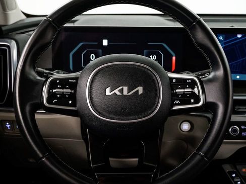 Certified 2024 Kia Sorento SX image 11