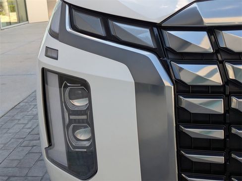 Used 2023 Hyundai Palisade Calligraphy image 10