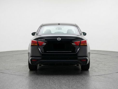 Used 2025 Nissan Altima 2.5 SV image 7