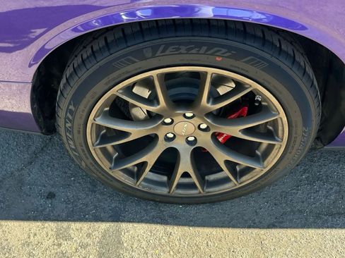 Used 2016 Dodge Challenger SRT Hellcat image 38