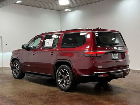 Used 2024 Jeep Wagoneer Series III AWD/4WD image 26