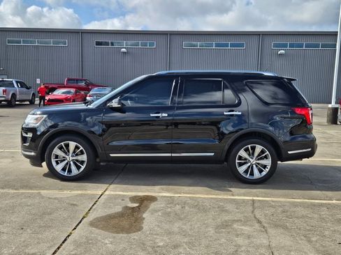 Used 2018 Ford Explorer Limited w/ Equipment Group 301A FWD image 9