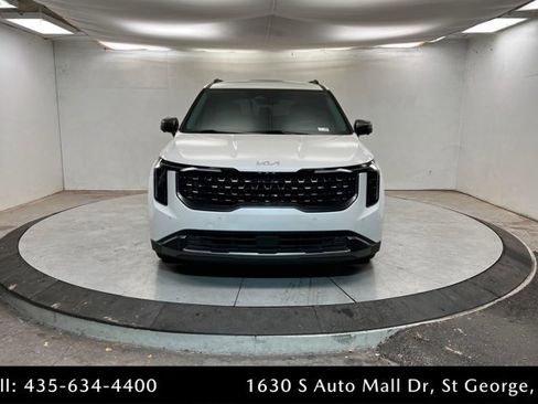 Used 2025 Kia Carnival SX Prestige image 8