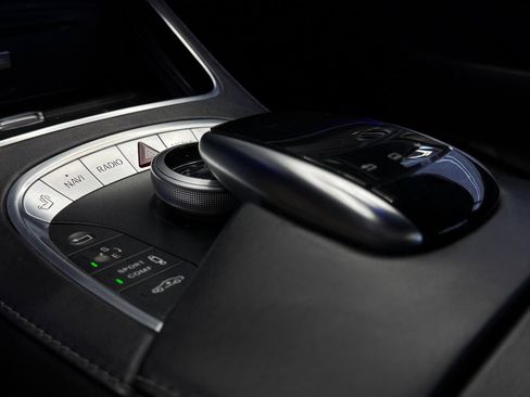 Used 2015 Mercedes-Benz S 550 Sedan image 21