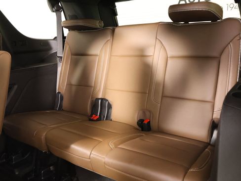 Used 2024 Chevrolet Tahoe High Country AWD/4WD image 14