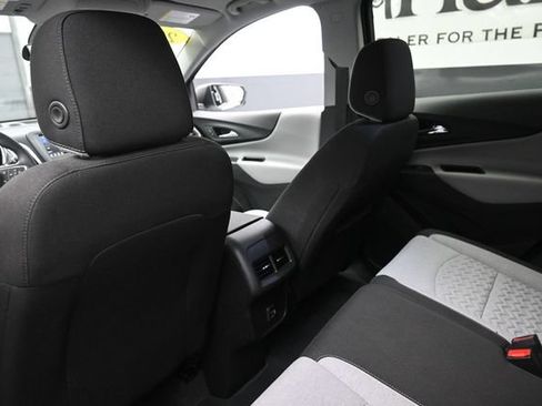 Used 2023 Chevrolet Equinox LS w/ LS Convenience Package FWD image 23
