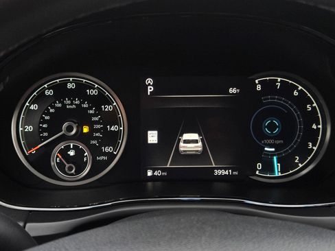 Used 2025 Genesis GV70 2.5T AWD/4WD image 25
