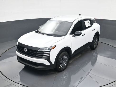 New 2026 Nissan Kicks S image 25