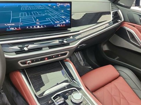 Used 2025 BMW X6 xDrive40i w/ Executive Package image 43