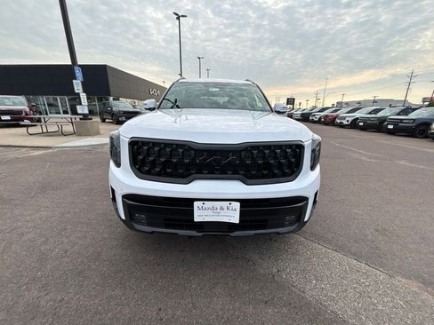 Used 2025 Kia Telluride SX Prestige X-Line AWD/4WD image 2