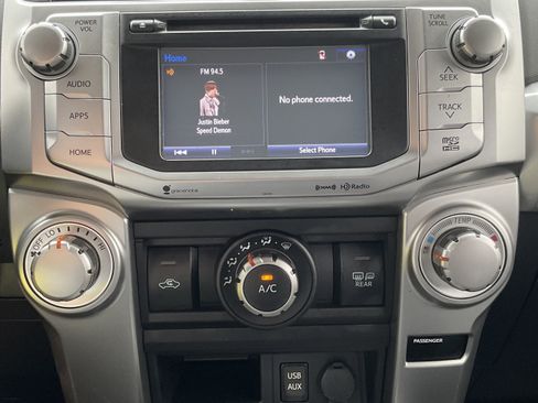 Used 2018 Toyota 4Runner SR5 Premium AWD/4WD image 16