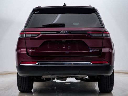 Used 2022 Jeep Grand Cherokee Limited image 8