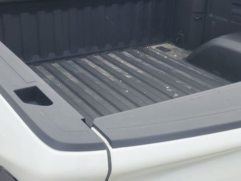 Used 2022 GMC Sierra 1500 Pro w/ Pro Value Package image 3