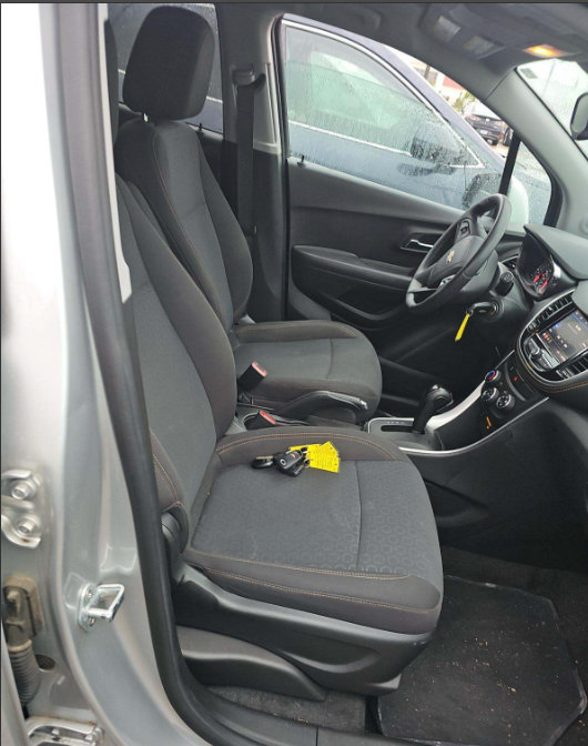 Used 2020 Chevrolet Trax LS w/ Tint and Cruise Package FWD image 10