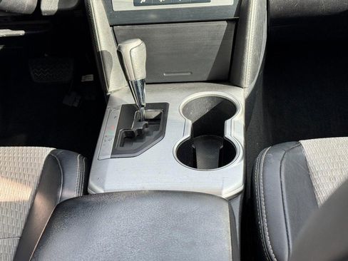Used 2013 Toyota Camry SE image 14