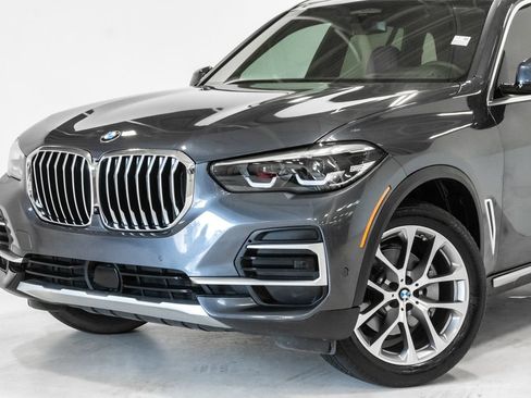 Used 2022 BMW X5 xDrive40i AWD/4WD image 2