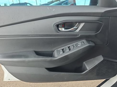 Used 2025 Honda Accord SE image 17