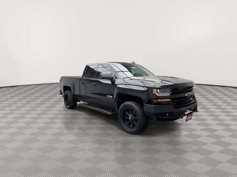 Used 2017 Chevrolet Silverado 1500 LT w/ Midnight Edition AWD/4WD image 35