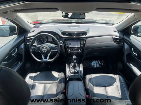 Used 2017 Nissan Rogue SL w/ SL Premium Package AWD/4WD image 18