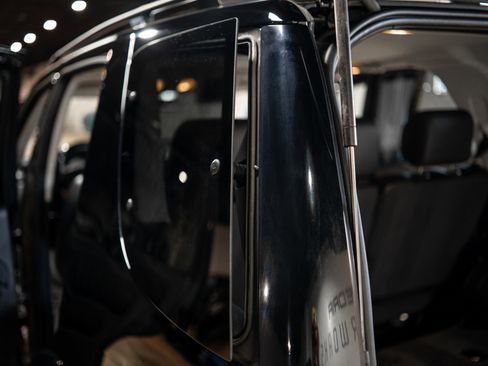 Used 2001 Mercedes-Benz ML 55 AMG 4MATIC image 36