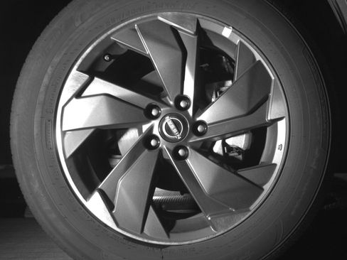 Used 2025 Nissan Rogue SV image 13