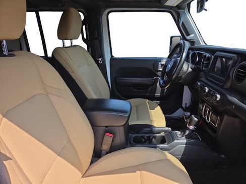 Used 2021 Jeep Gladiator Sport AWD/4WD image 41