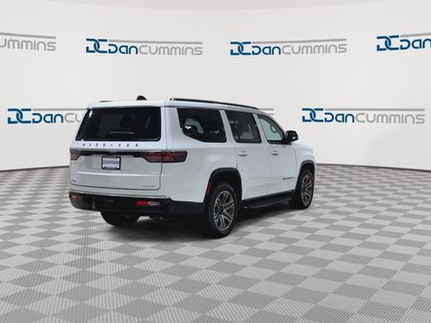 Used 2024 Jeep Wagoneer Series II AWD/4WD image 9