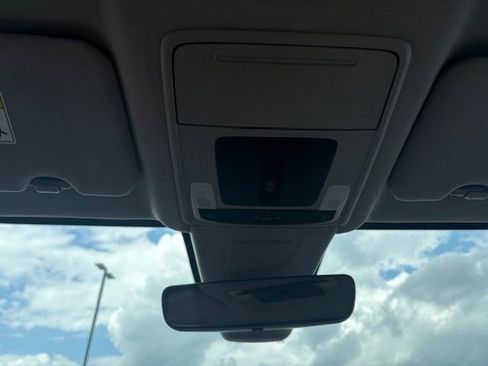 Used 2024 Honda CR-V EX-L image 11