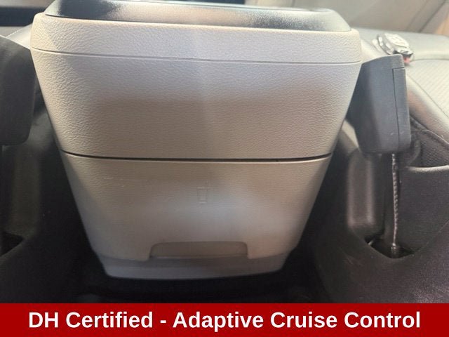 Used 2023 Chrysler Pacifica Touring-L FWD image 20