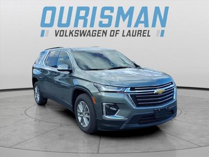 Used 2023 Chevrolet Traverse LT