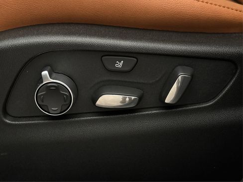 New 2025 Cadillac XT4 Sport w/ LPO, Bronce Accent Package image 31