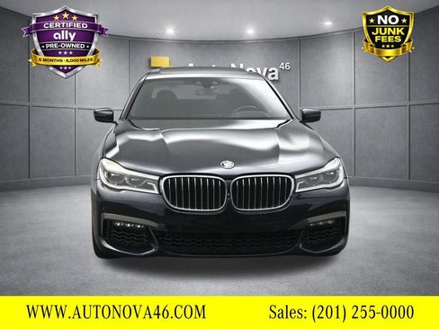 Used 2019 BMW 750i image 9