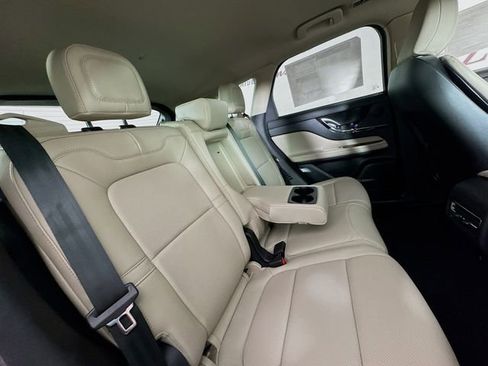 New 2026 Lincoln Corsair Reserve image 27