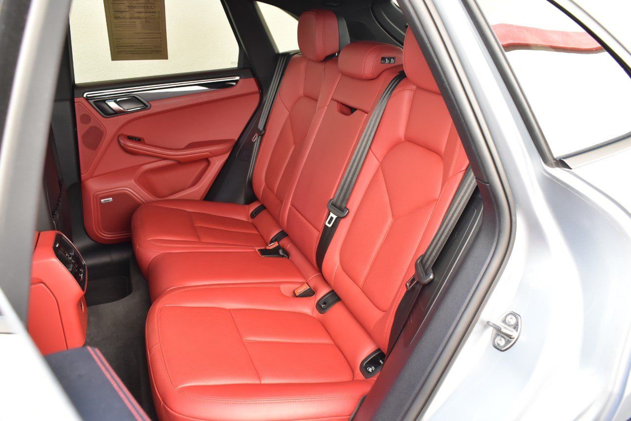 Used 2020 Porsche Macan AWD/4WD image 15