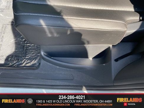 New 2024 Volkswagen Tiguan SE image 63