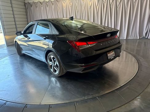 Used 2023 Hyundai Elantra SEL w/ Convenience Package FWD image 7