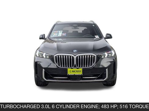 Used 2025 BMW X5 xDrive50e image 4