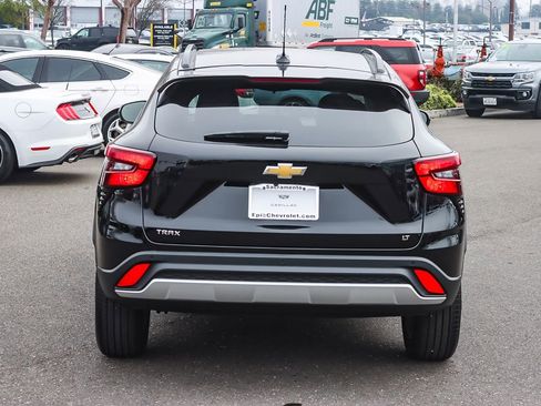 New 2026 Chevrolet Trax LT w/ Driver Confidence Package image 3