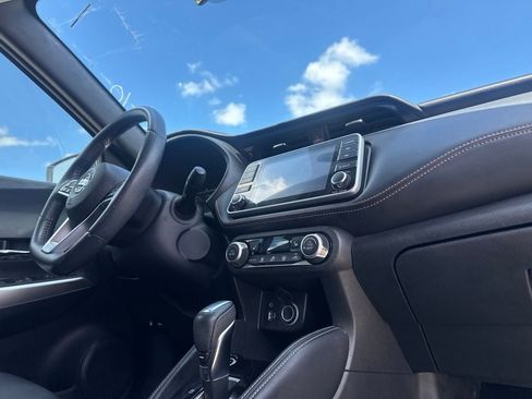 Certified 2019 Nissan Kicks SR w/ SR Premium Package FWD image 25