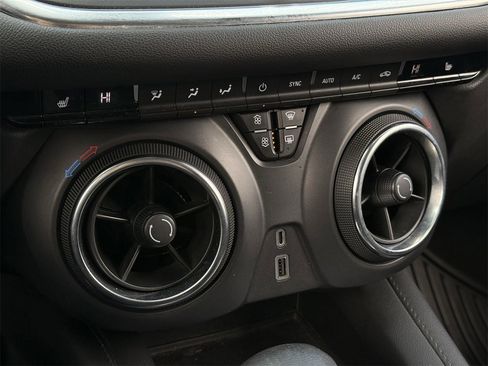 Certified 2021 Chevrolet Blazer LT image 18